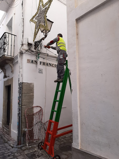 Imagen de Iluminaciones flores e hijos situado en Ronda, Málaga